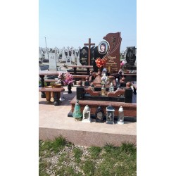 Пам'ятники на могилу Берегомет