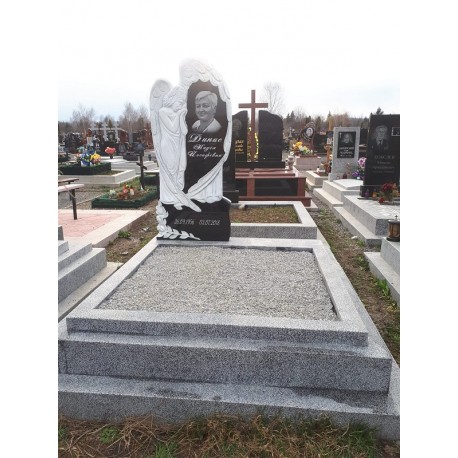 Пам'ятники на могилу Новодністровськ