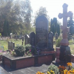 Пам'ятники Вироби з граніту