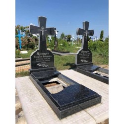 Володимирець Пам`ятники з природного каменю