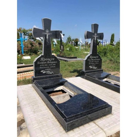 Володимирець Пам`ятники з природного каменю