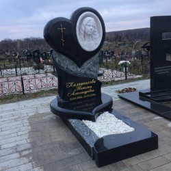 Пам`ятники  з граніту і бетону Корсунь-Шевченківський