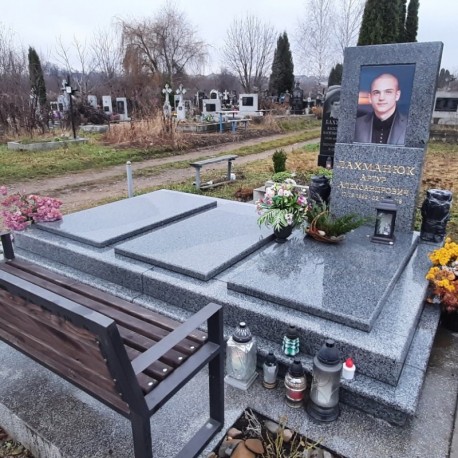 Памятники надгробные гранитные