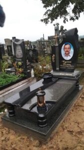 Одинарні пам'ятники