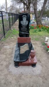 Одинарні пам'ятники