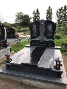 подвійні пам'ятники