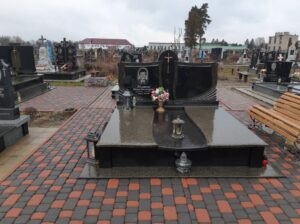 подвійні пам'ятники