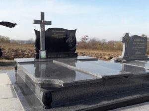подвійні пам'ятники