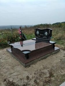 подвійні пам'ятники