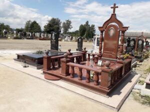 Пам'ятник елітний
