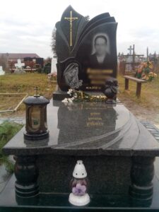 Пам'ятник елітний
