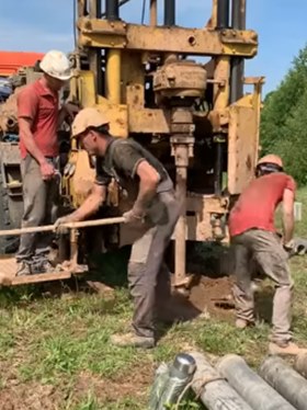 Буріння свердловин на воду в Україні