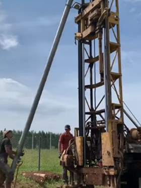 Буріння свердловин на воду в Україні