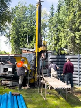 Полонне Буріння свердловин на воду Скважина під ключ