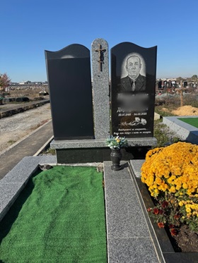 Памятники на могилу Турбів