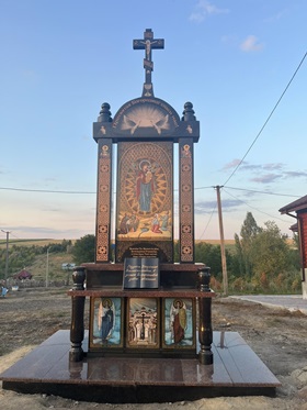 Гранітний памятник Мукачево