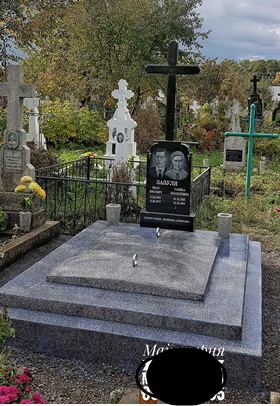 Гранітні памятники на могилу Чернівці