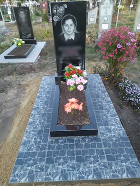 пам'ятники на могилу Борзна