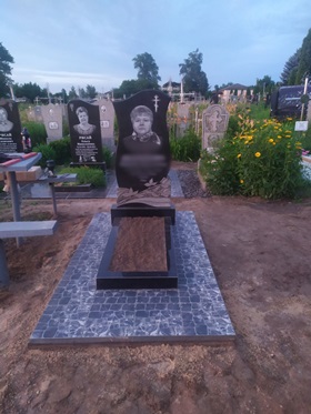 пам'ятники на могилу Борзна