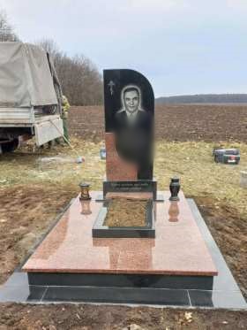 Чернігів Пам'ятники надгробні
