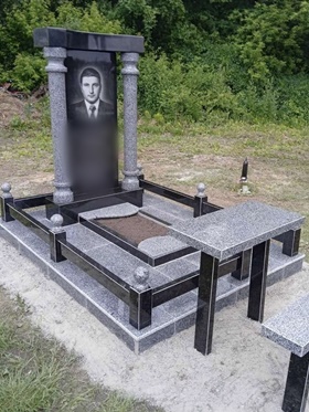 Чернігів Пам'ятники