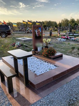 Чернігів Пам'ятники