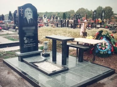 пам'ятники на могилу Городище