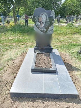 пам'ятники на могилу Тальне
