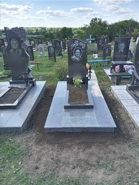 пам'ятники на могилу Тальне