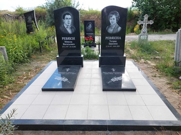 Гранитные памятники на могилу Черкассы