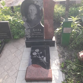 Памятник з граніту на могилу Дніпро