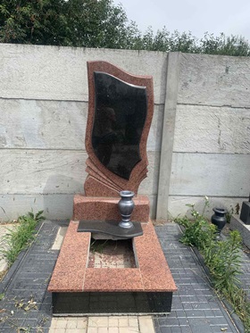 Памятники из гранита на могилу Херсон