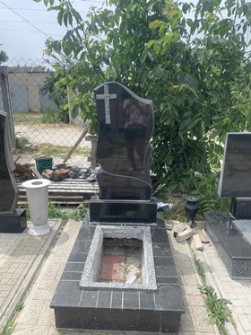 Памятники из гранита на могилу Херсон