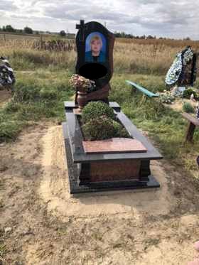 Хмельницький Пам'ятники надгробні габро гранітні мармурові