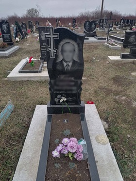 Гранітний пам'ятник на могилу Кам'янець-Подільський