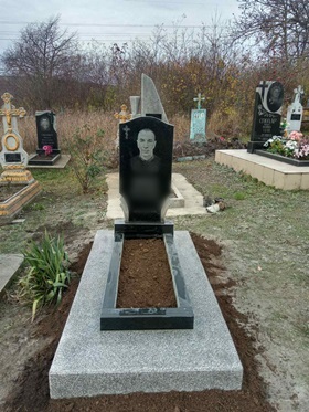 Кам'янець-Подільський Пам`ятники надгробні