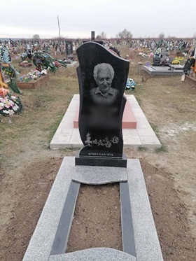 Кам'янець-Подільський Пам`ятники надгробні