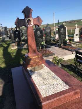 Киев Памятники надгробные габбро гранитные мраморные