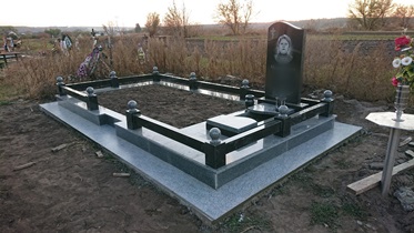 Пам'ятник на могилу з граніту Біла Церква