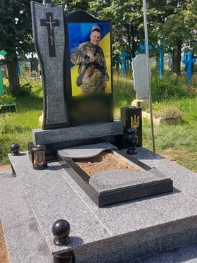 Одесса Памятники надгробные габбро гранитные мраморные бетонные Плиты на могилу