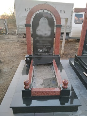 Гранитный памятник на могилу Одесса