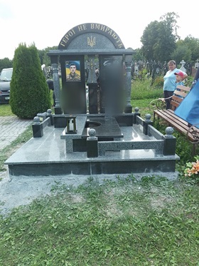 пам'ятники на могилу Дубно