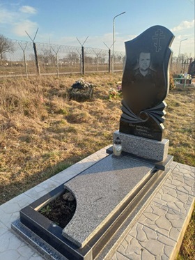 пам'ятники на могилу Дубно