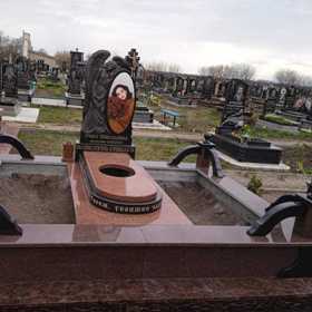 Тернопіль Пам'ятники надгробні