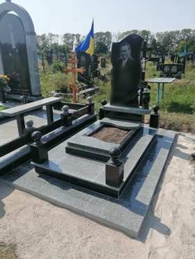 Увеличить  Назад Памятники надгробные гранитные Винница Памятники надгробные гранитные Винница Памятники надгробные гранитные Винница Винница Памятники надгробные габбро гранитные мраморные бетонные Плиты на могилу