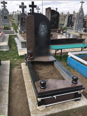 Пам`ятники на могилу Погребище