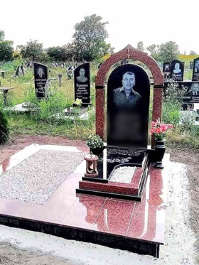 Пам`ятники на могилу Погребище