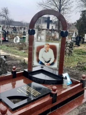 Пам`ятники на могилу Погребище
