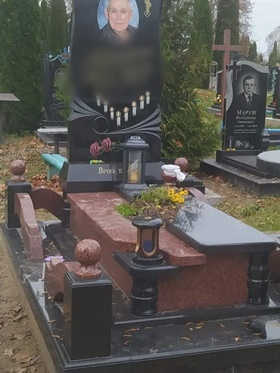 Пам`ятники на могилу Погребище