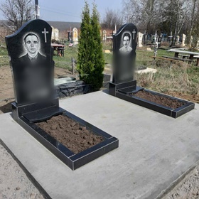 Пам'ятники на могилу з граніту і мармуру Жмеринка Ритуальні послуги